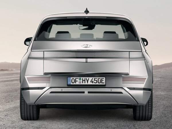 Heckklappenzierleiste - Piano black, IONIQ 5